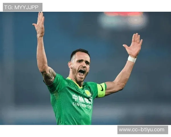 拉米罗今晨回国基本确认不再执教国安球队未来走向引发关注