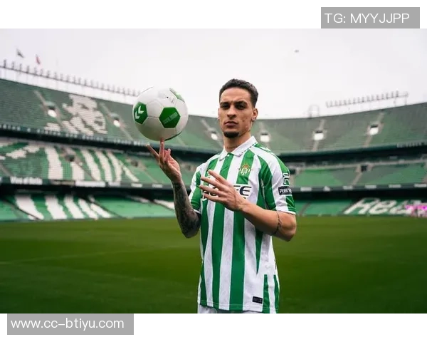 安东尼谈曼联1亿欧元转会愿望称自己具备独特魅力 安东尼谈曼联1亿欧元转会愿望称自己具备独特魅力