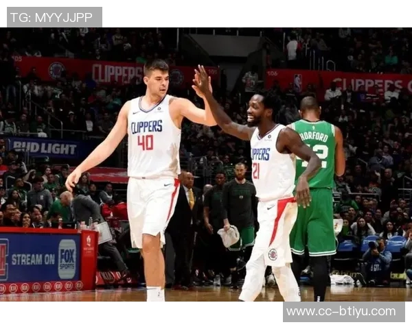 祖巴茨交易报价曝光包括一个无保护首轮和选秀权互换方案 祖巴茨交易报价曝光包括一个无保护首轮和选秀权互换方案